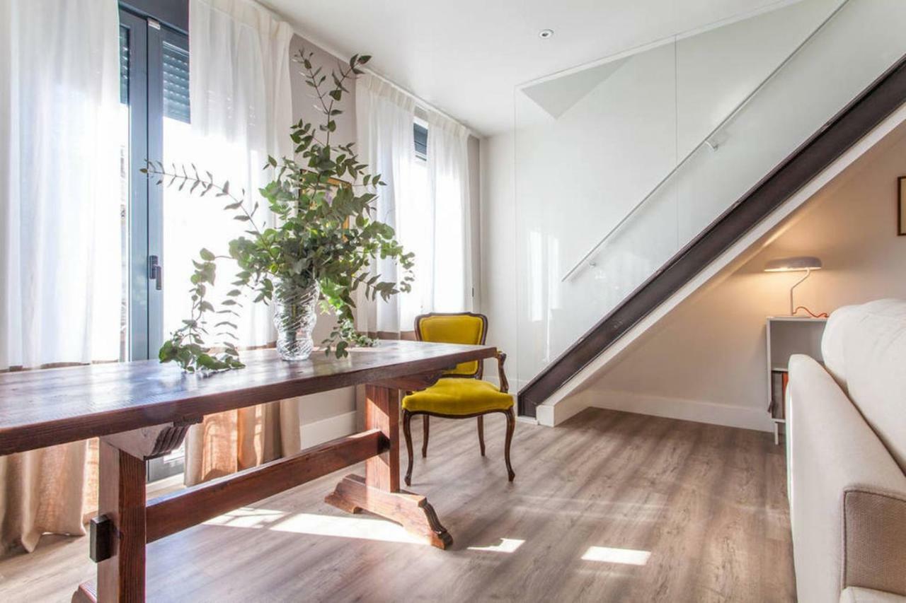 Apartamentos Rg Duplex San Bernardo セビリア エクステリア 写真